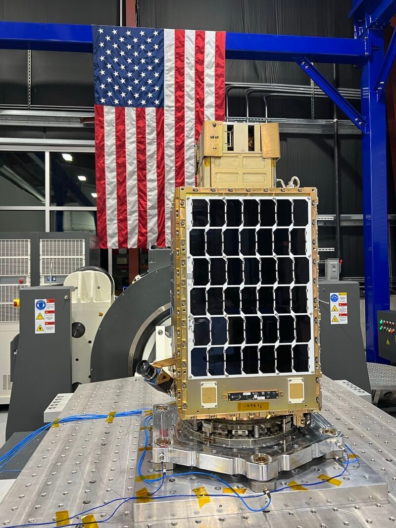 应用航空航天公司收购Vestigo Aerospace，专注于脱轨阻力帆技术