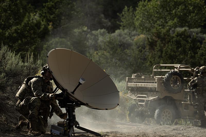 L3Harris与Comtech发布多轨道战术卫星通信调制解调器